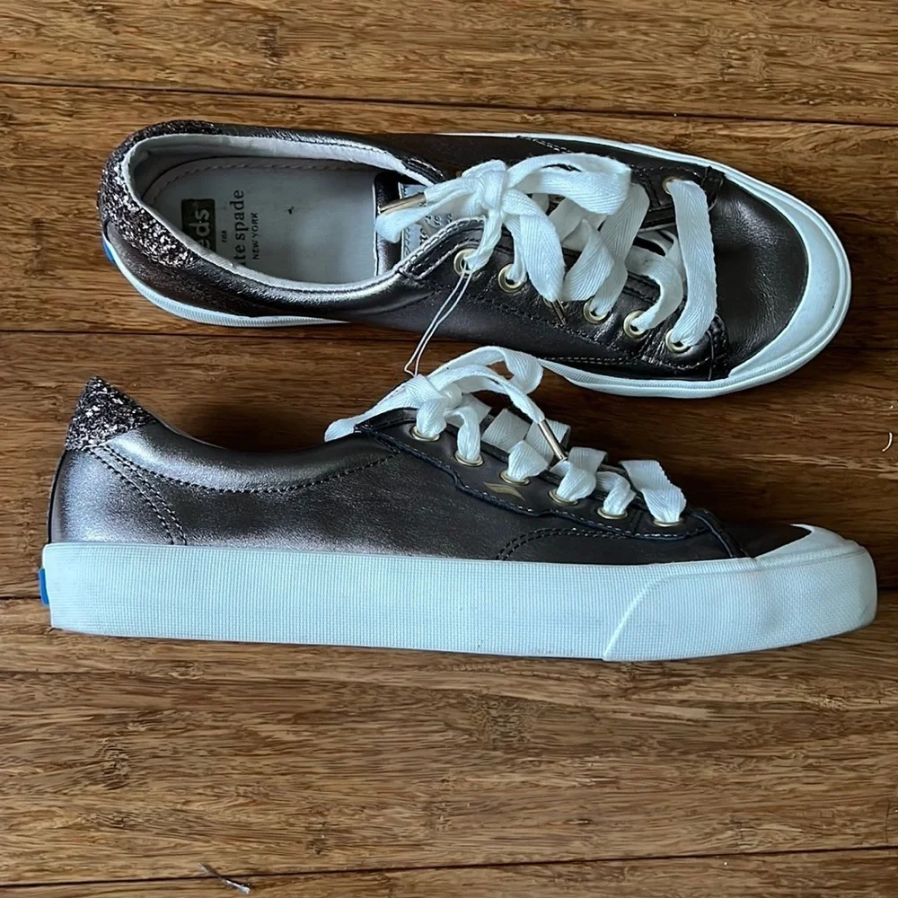 KATE SPADE KEDS Metallic Gray Sneaker sz 9